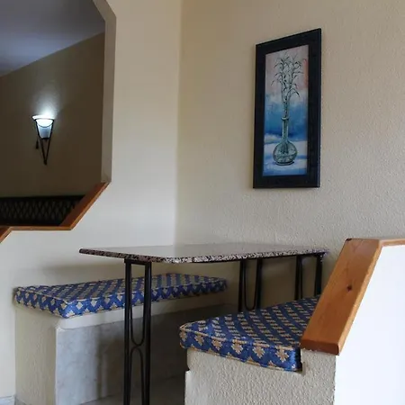 Bright Studio In San Eugenio