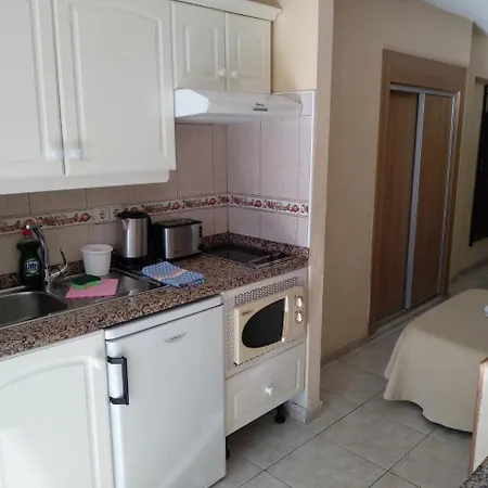 Apartment Bright Studio In San Eugenio