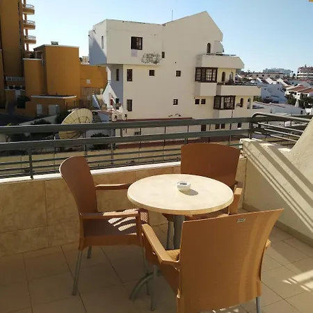 Apartment Bright Studio In San Eugenio