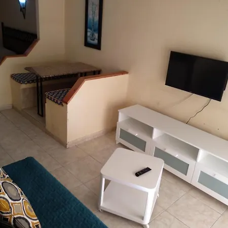 Apartment Bright Studio In San Eugenio *