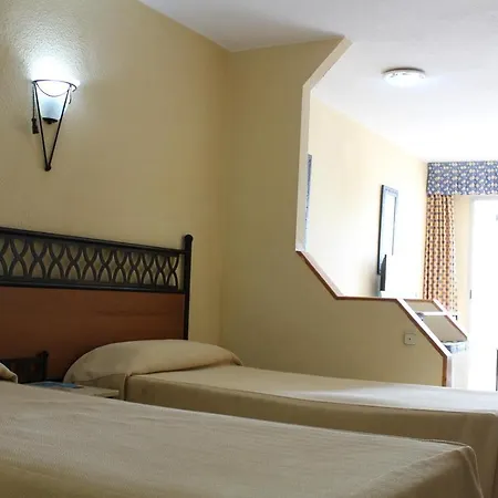 Bright Studio In San Eugenio דירה